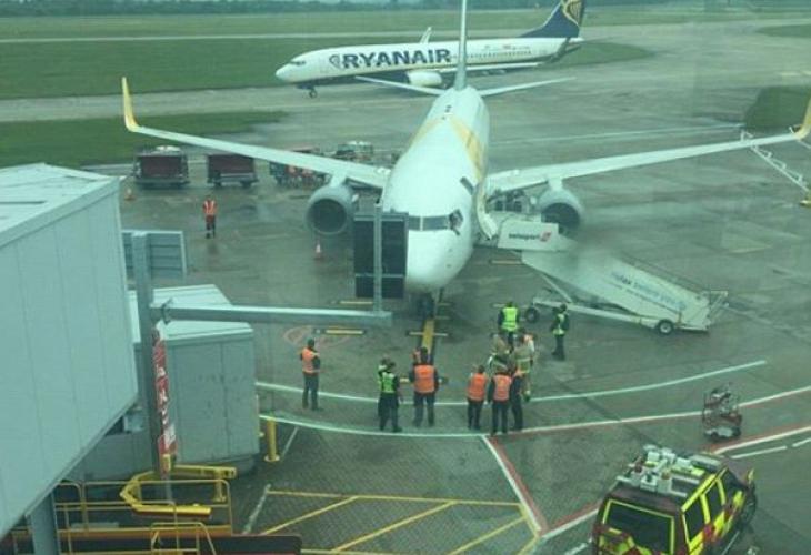 Два самолета се удариха на летището в Лондон