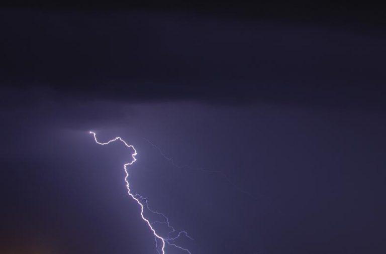 lightning strikes thunderstorms 530898 810x0