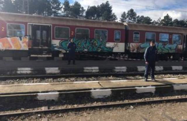 640 247911