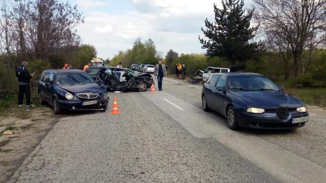 Жената от погубеното край Омуртаг семейство била зад волана