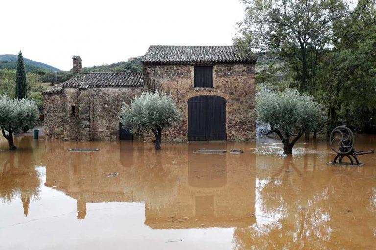 Във Франция водният Апокалипсис убива безмилостно