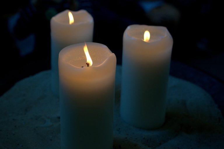 candles 4403831 960 720