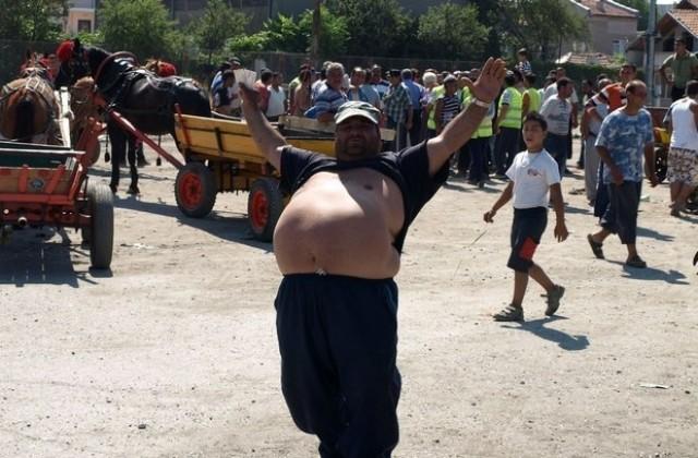 640 420 cigani vdignali banket v podkrepa na bratiata si v gyrmen