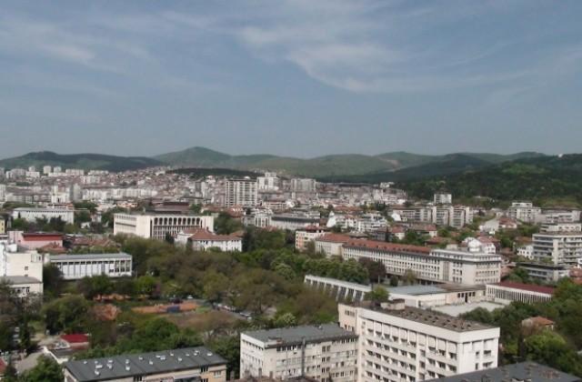 640 420 kmetyt se sreshta s zhitelite na starozagorskiia kvartal tri chuchura
