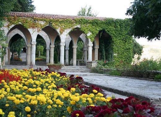 medium botanicheska gradina balchik