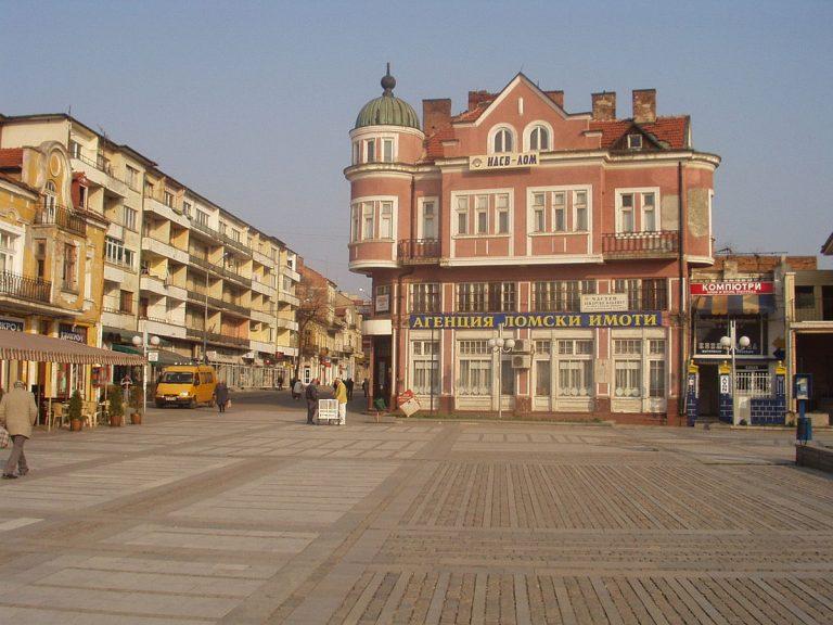 1200px Lom main square