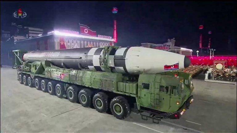 severna koreq raketa