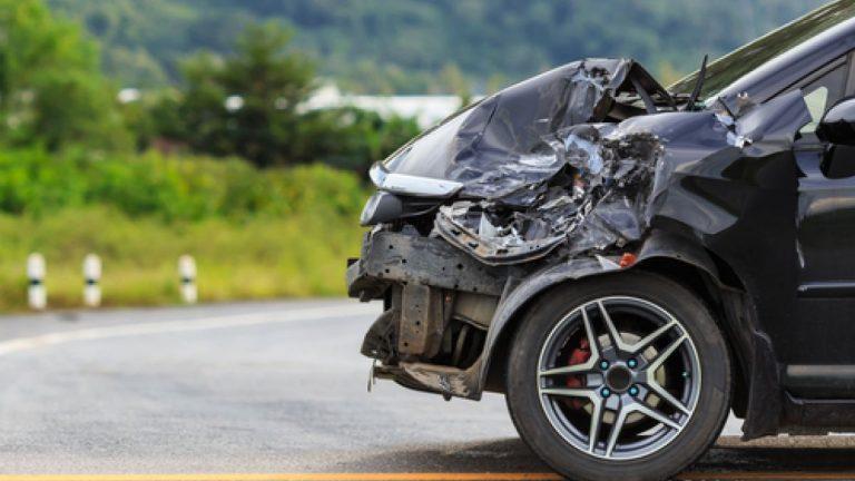 Жестока трагедия в Добрич! Шофьор се удари последователно в кола и товарен автомобил и загина на място