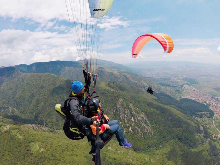 polet za dvama paraplaner 2 1