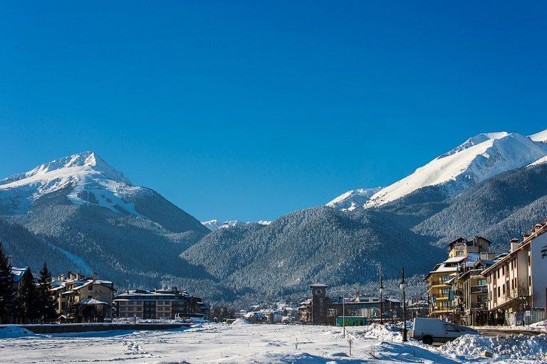 1200px Bansko ski resort 23917454674