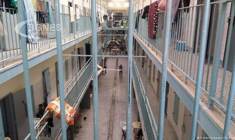 Брутално сцени в затвор в Гърция