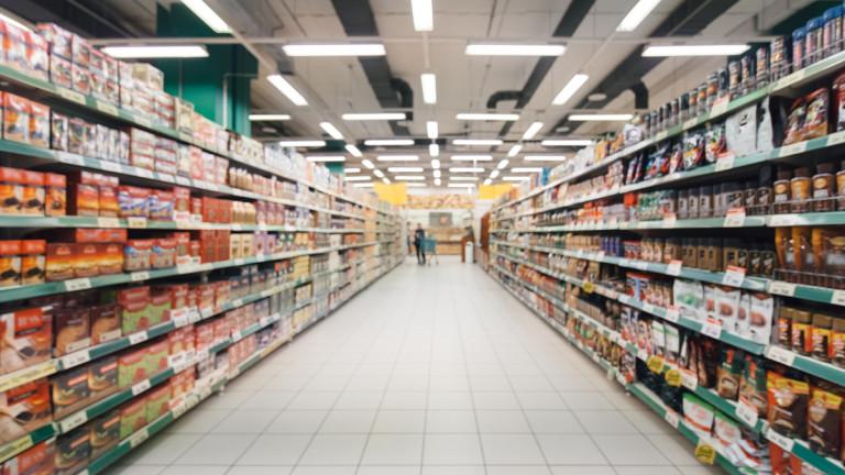 blurred supermarket aisle