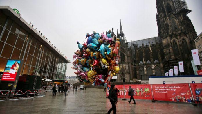 After the Women's Carnival Day in Cologne After the Women's Carnival Day in Cologne