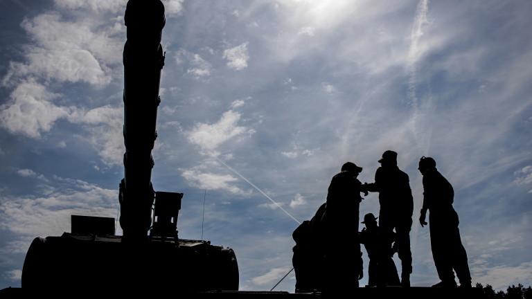 Training of Ukrainian soldiers on Leopard battle tanks in Germany