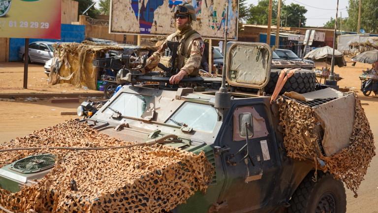 French troops leave Niamey