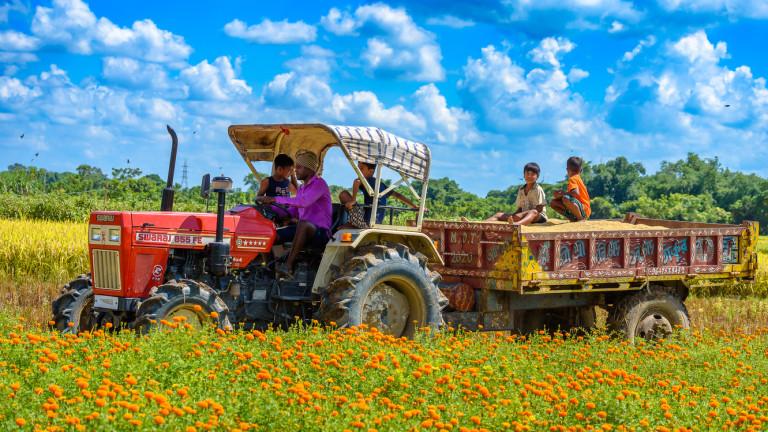 Tractor .