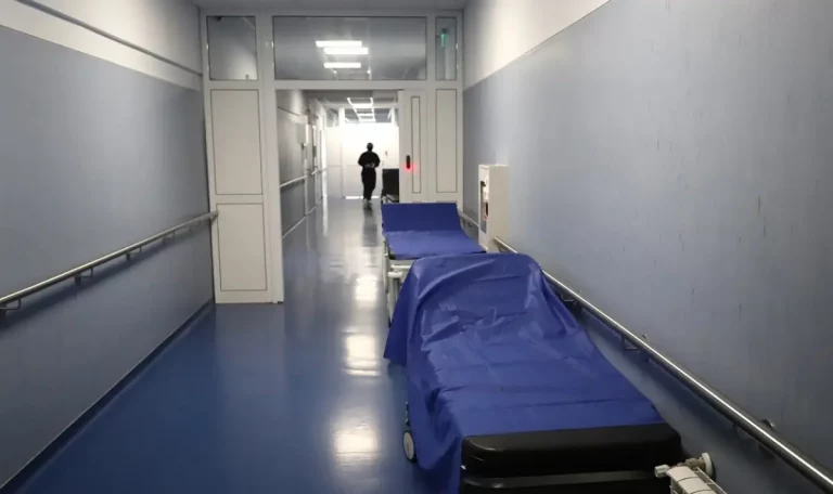 lekari medicinski sestri i sanitari bagat ot bolnicata v lovech 1