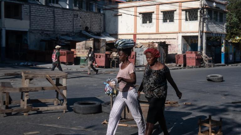 Uneasy quiet day in Haiti after gang attack near the National Palace