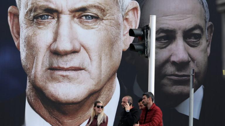 Elections banners in Tel Aviv