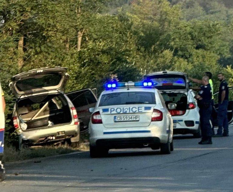 Екшън с мигранти край Драгоман! Опитаха да прегазят полицай, двама избягаха в гората