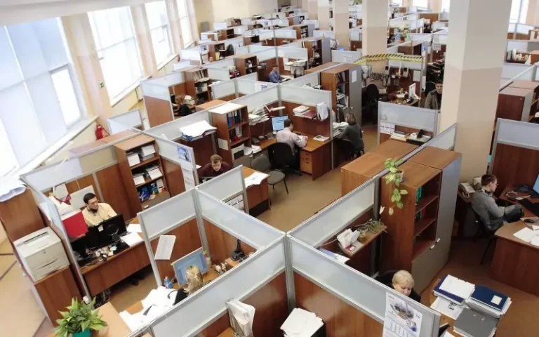 office cubicles employees working 95311.jpg