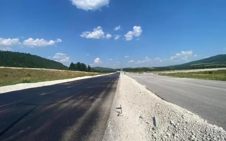 765d2cac6494e8b014fe95429c14ee9d.jpg